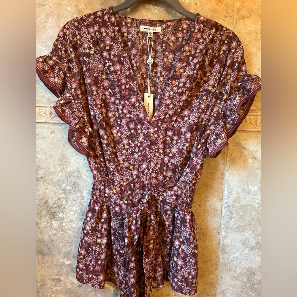 Max Studio Floral Blouse Medium NWT